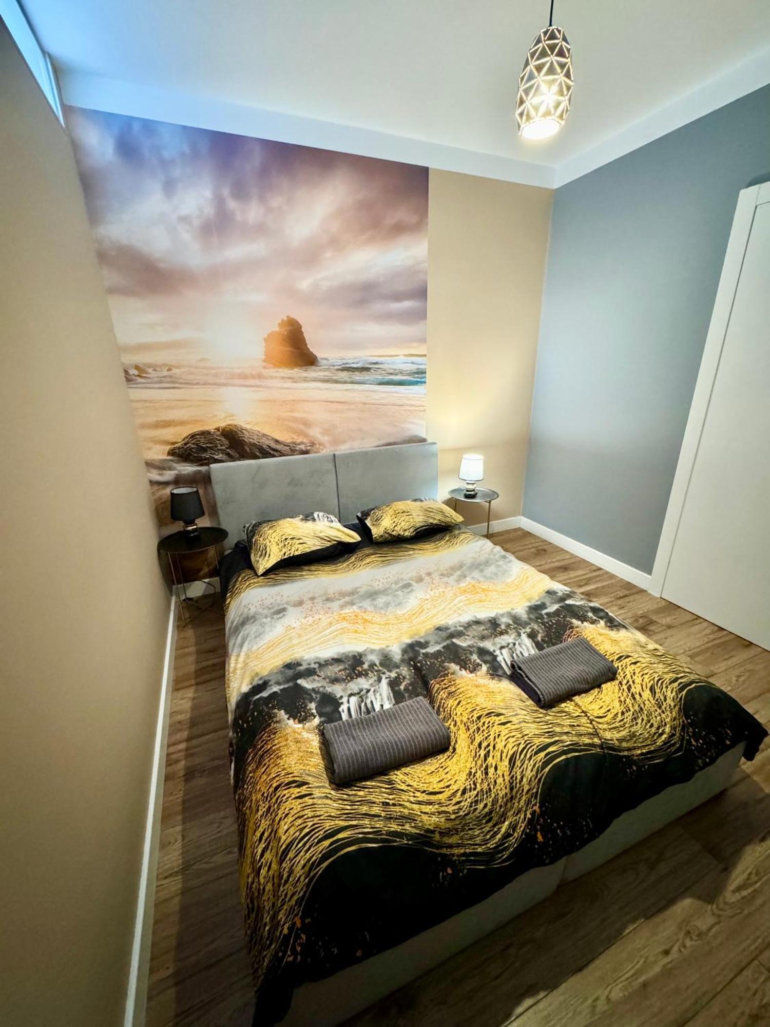 3-Rooms Apartment With Balcony By The Oldtown Gdansk Bagian luar foto