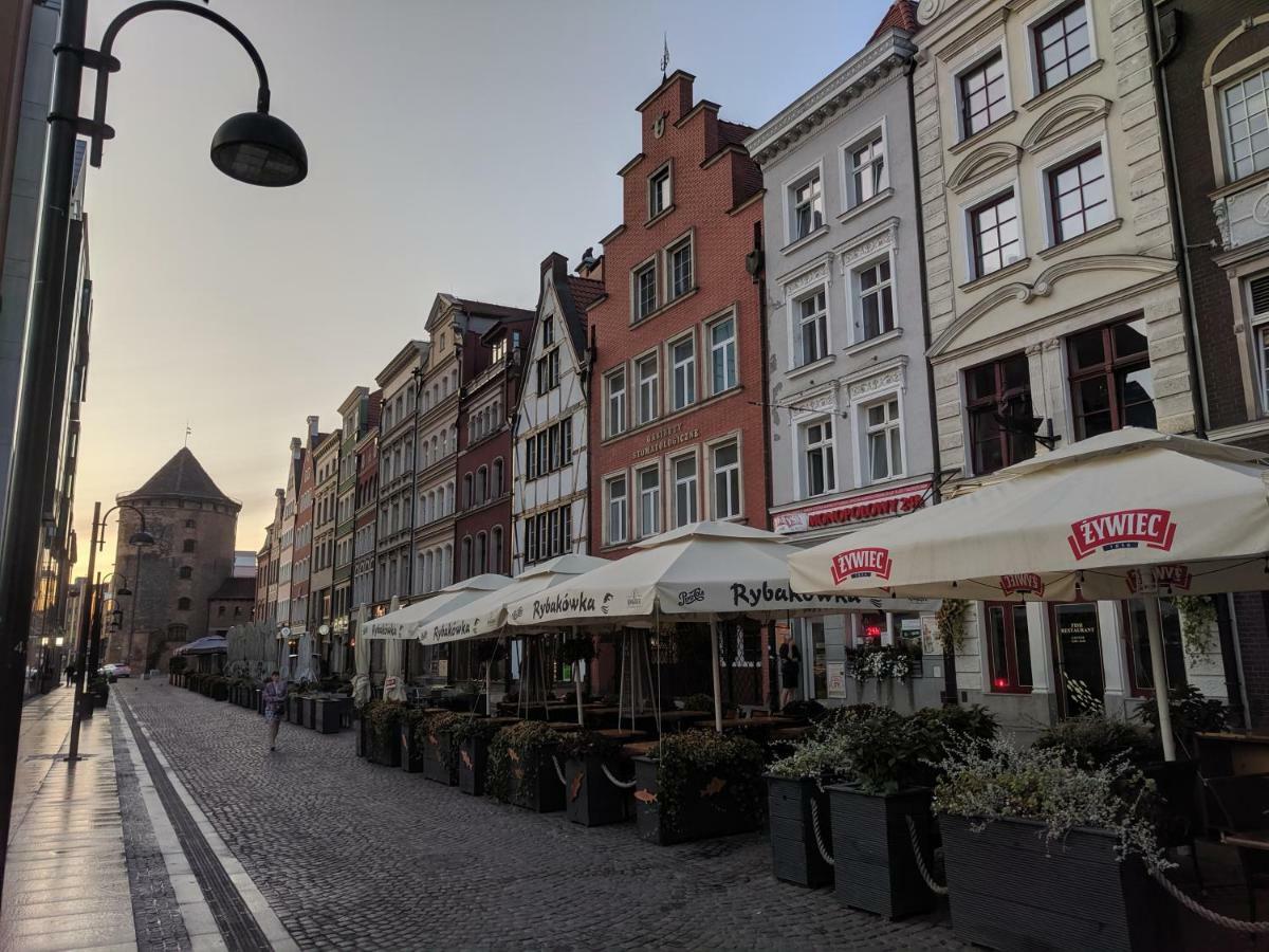 3-Rooms Apartment With Balcony By The Oldtown Gdansk Bagian luar foto