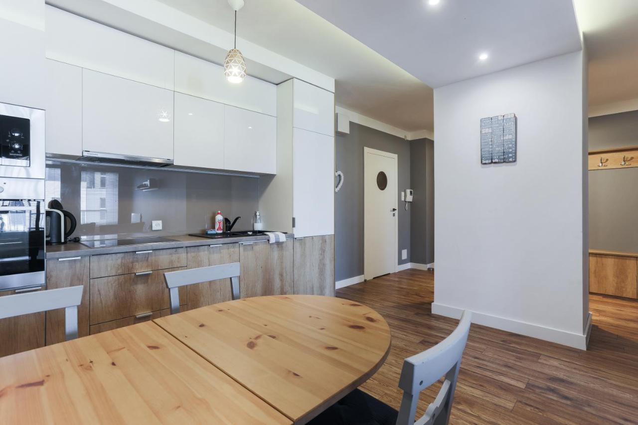 3-Rooms Apartment With Balcony By The Oldtown Gdansk Bagian luar foto